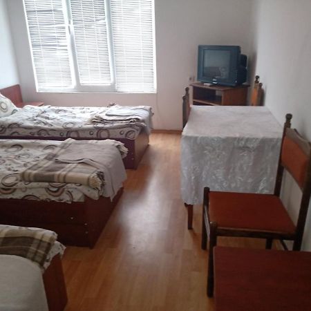 Хотел Оренда Dupnitsa Ngoại thất bức ảnh