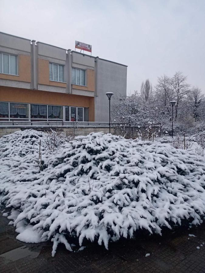 Хотел Оренда Dupnitsa Ngoại thất bức ảnh
